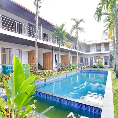 Fabhotel Morjim Bliss - 500M From Morjim Beach Екстер'єр фото