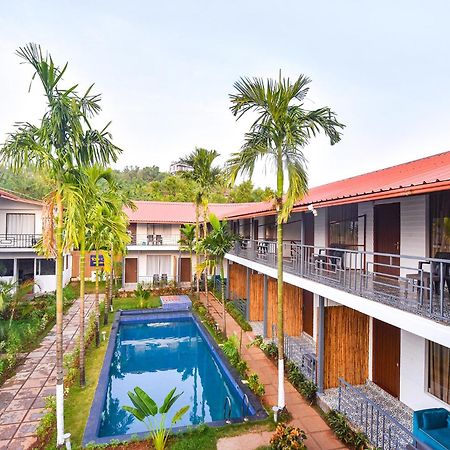 Fabhotel Morjim Bliss - 500M From Morjim Beach Екстер'єр фото